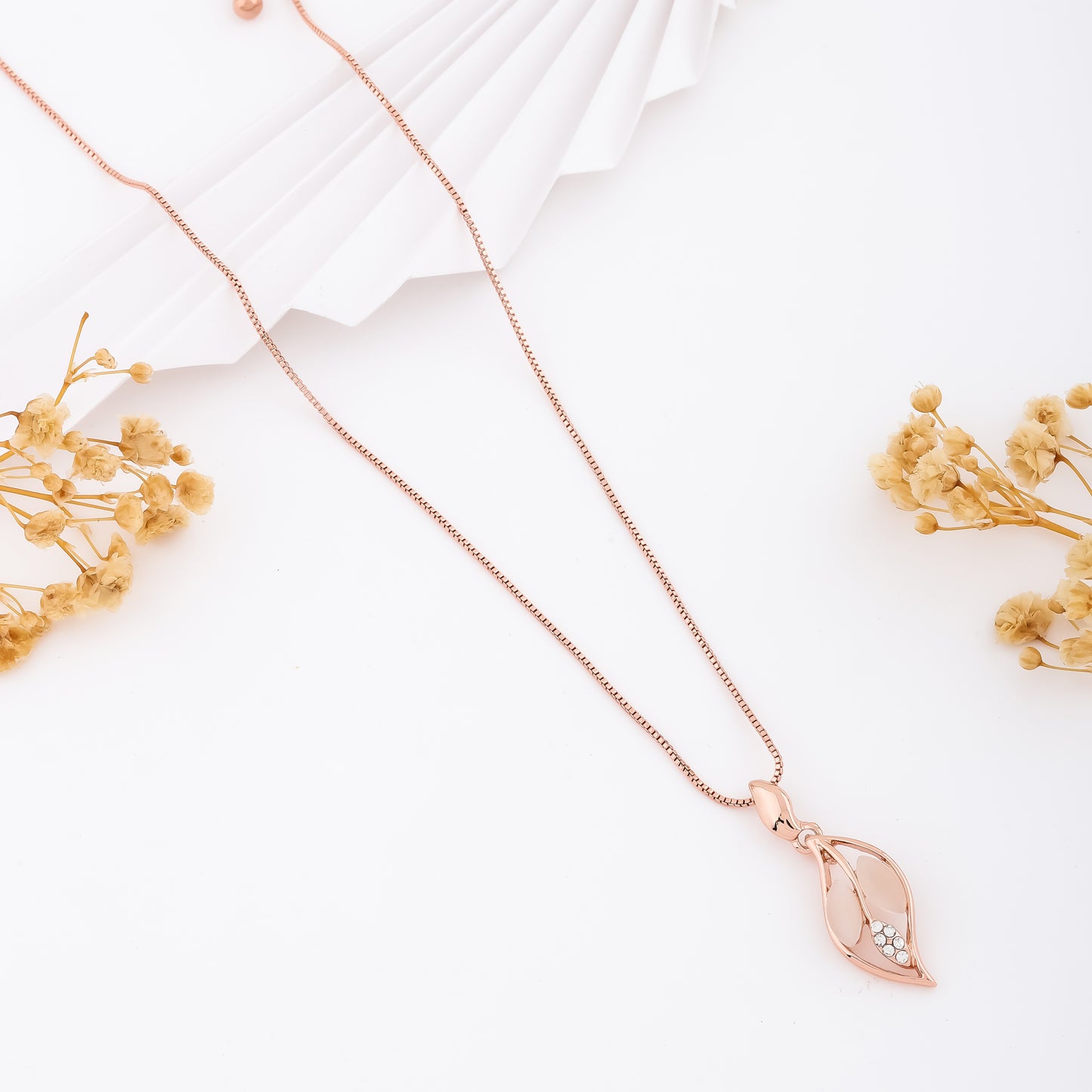 Frost Leaves Neaklace (Rose Gold)