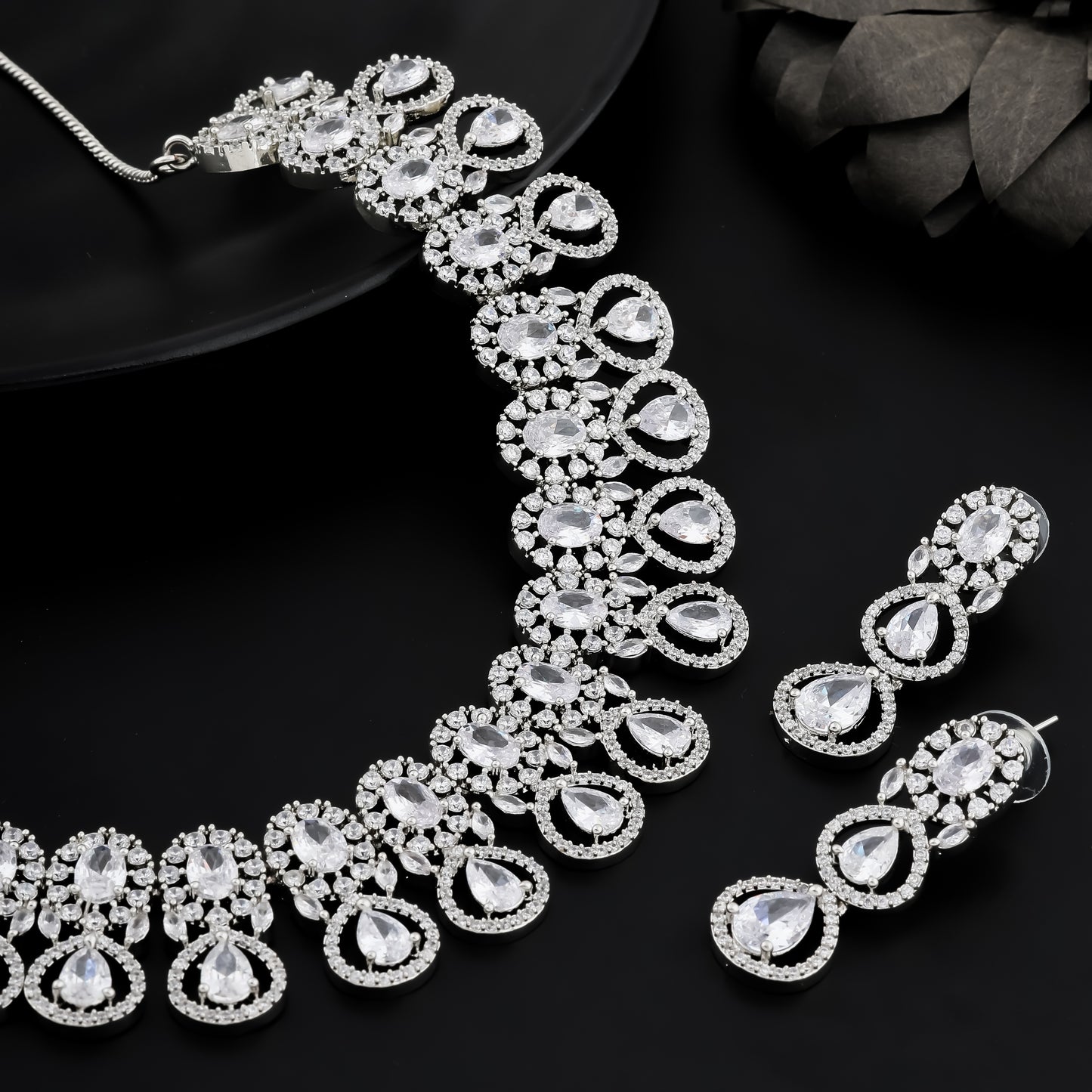 Regal Radiance Necklace Set